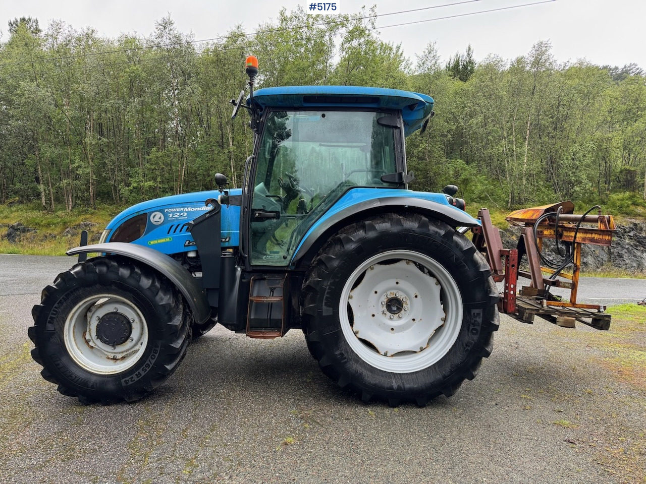 2013 Landini Powermondial 120 w/front loader and some equipment. Low hours! - Traktor: gambar 4 2013 Landini Powermondial 120 w/front loader and some equipment. Low hours! - Traktor: gambar 4