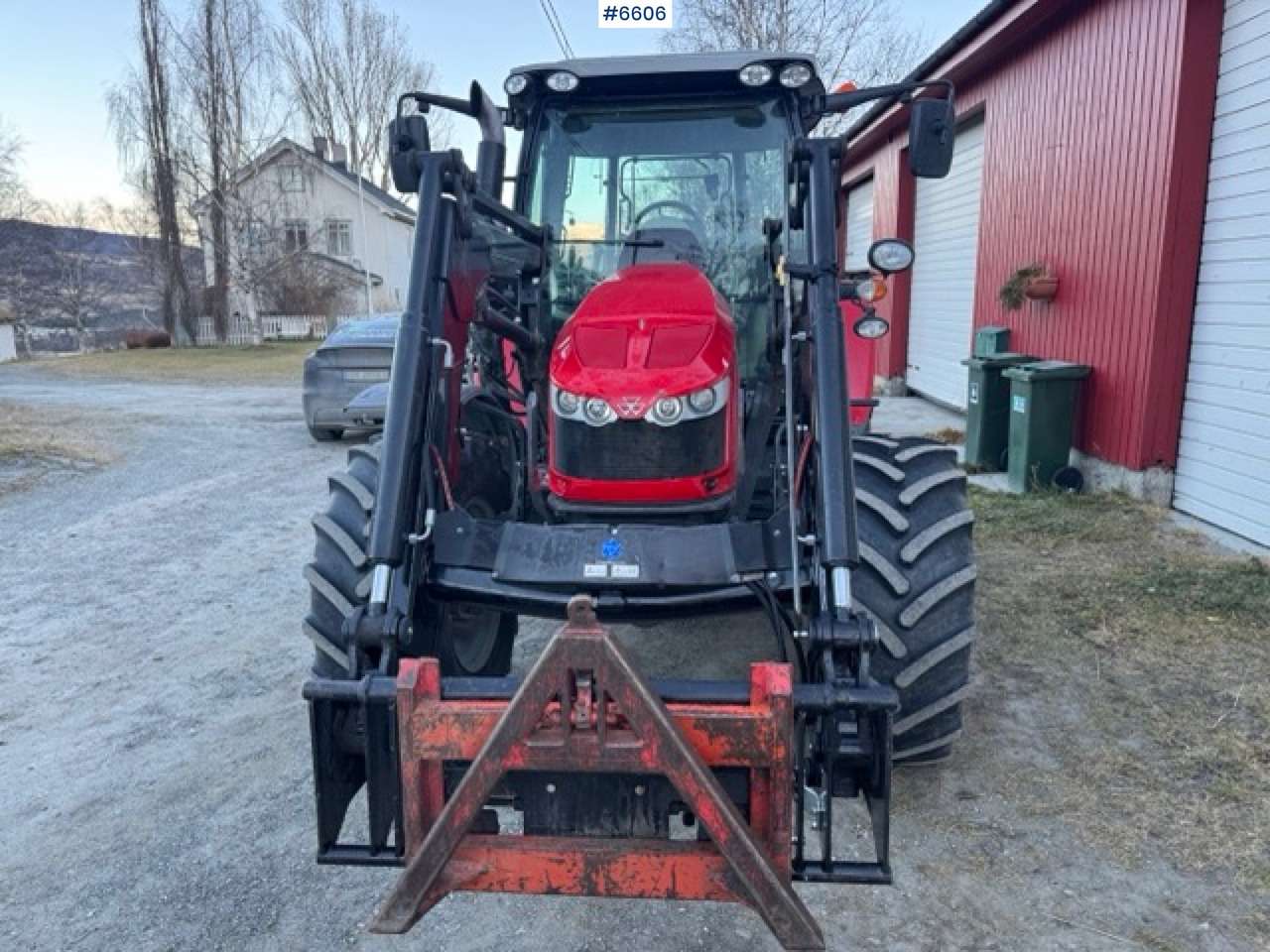 Traktor 2013 Massey Ferguson 5610 Dyna-4 with front loader. SEE VIDEO!: gambar 9