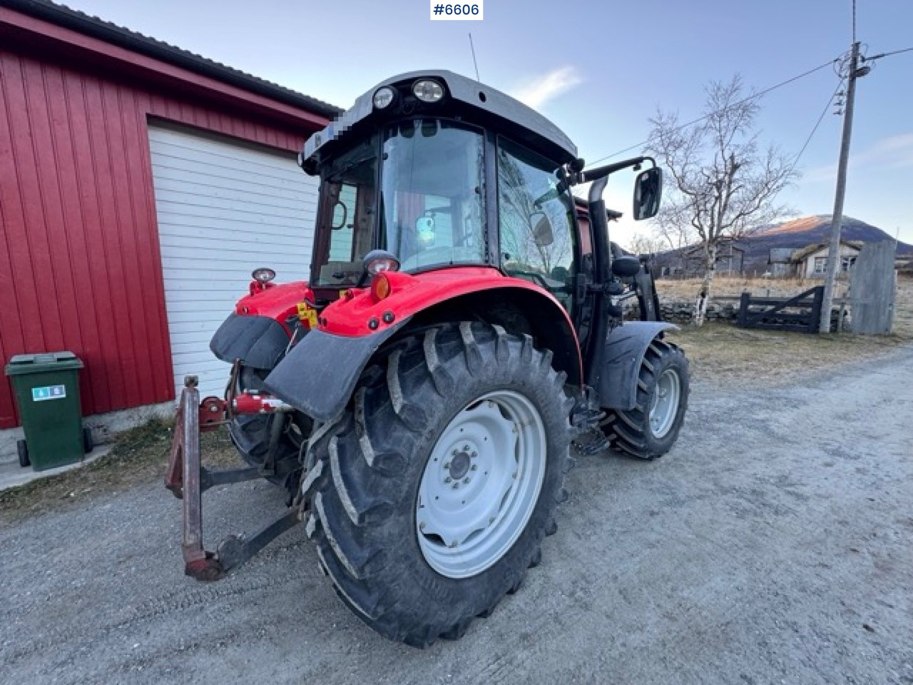 Traktor 2013 Massey Ferguson 5610 Dyna-4 with front loader. SEE VIDEO!: gambar 12