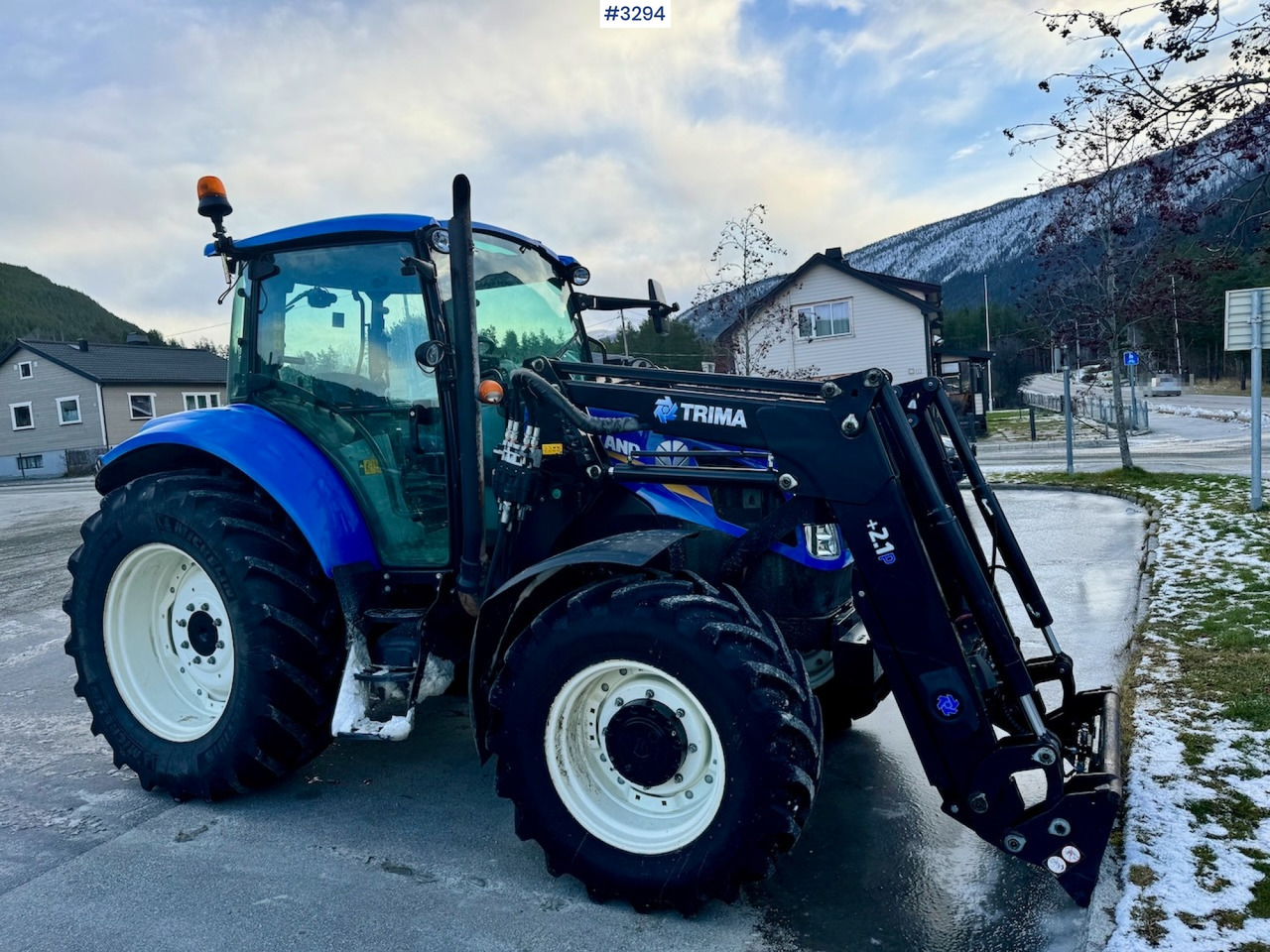 2013 New Holland T5.95 with Trima +2.1P Front Loader. New Engine! - Traktor: gambar 3 2013 New Holland T5.95 with Trima +2.1P Front Loader. New Engine! - Traktor: gambar 3