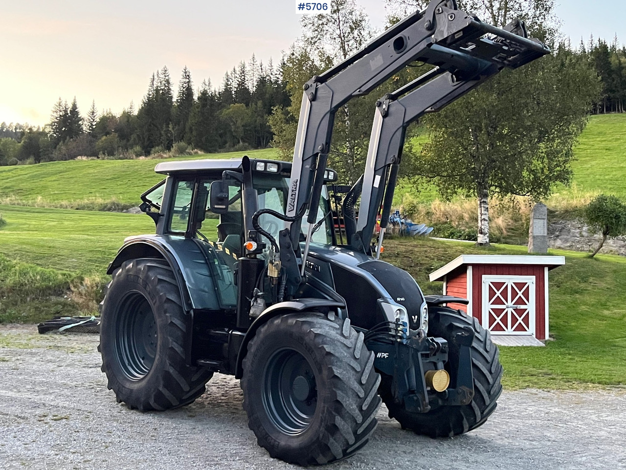 2014 Valtra N143 Direct, well equipped! - Traktor: gambar 3 2014 Valtra N143 Direct, well equipped! - Traktor: gambar 3