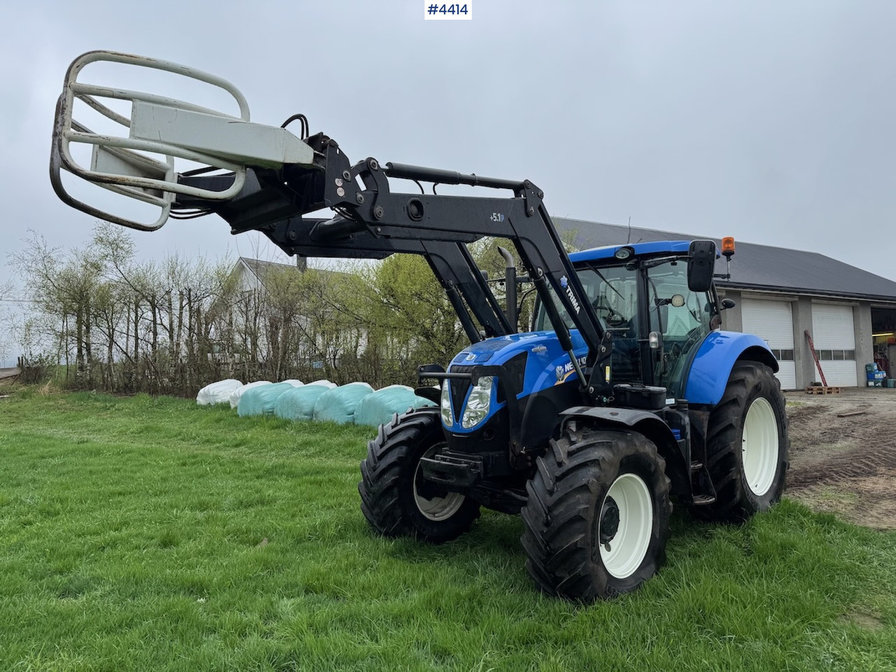 2015 New Holland T7.185 Auto Command w/Front Loader - Traktor: gambar 1 2015 New Holland T7.185 Auto Command w/Front Loader - Traktor: gambar 1