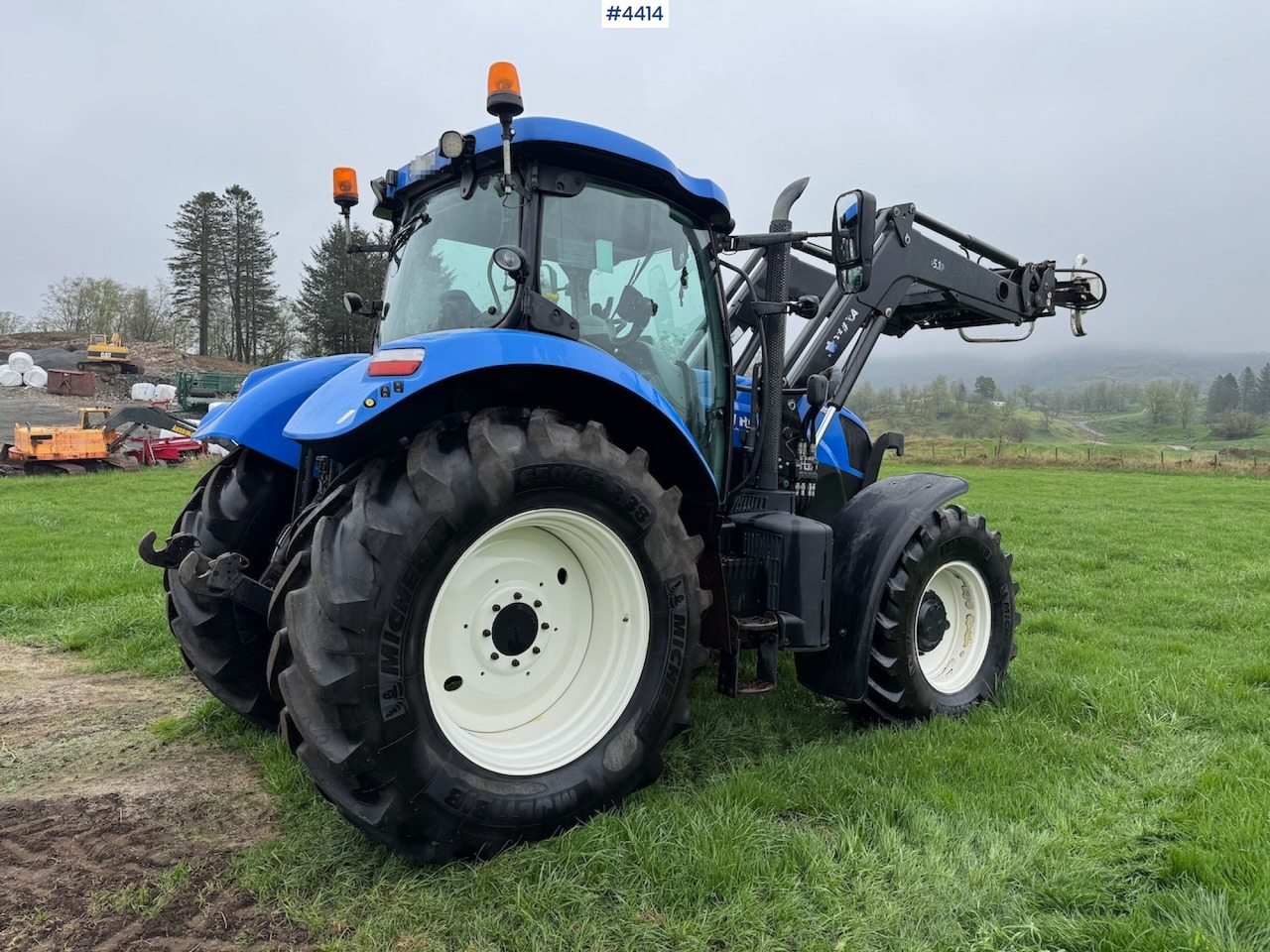 2015 New Holland T7.185 Auto Command w/Front Loader - Traktor: gambar 4 2015 New Holland T7.185 Auto Command w/Front Loader - Traktor: gambar 4