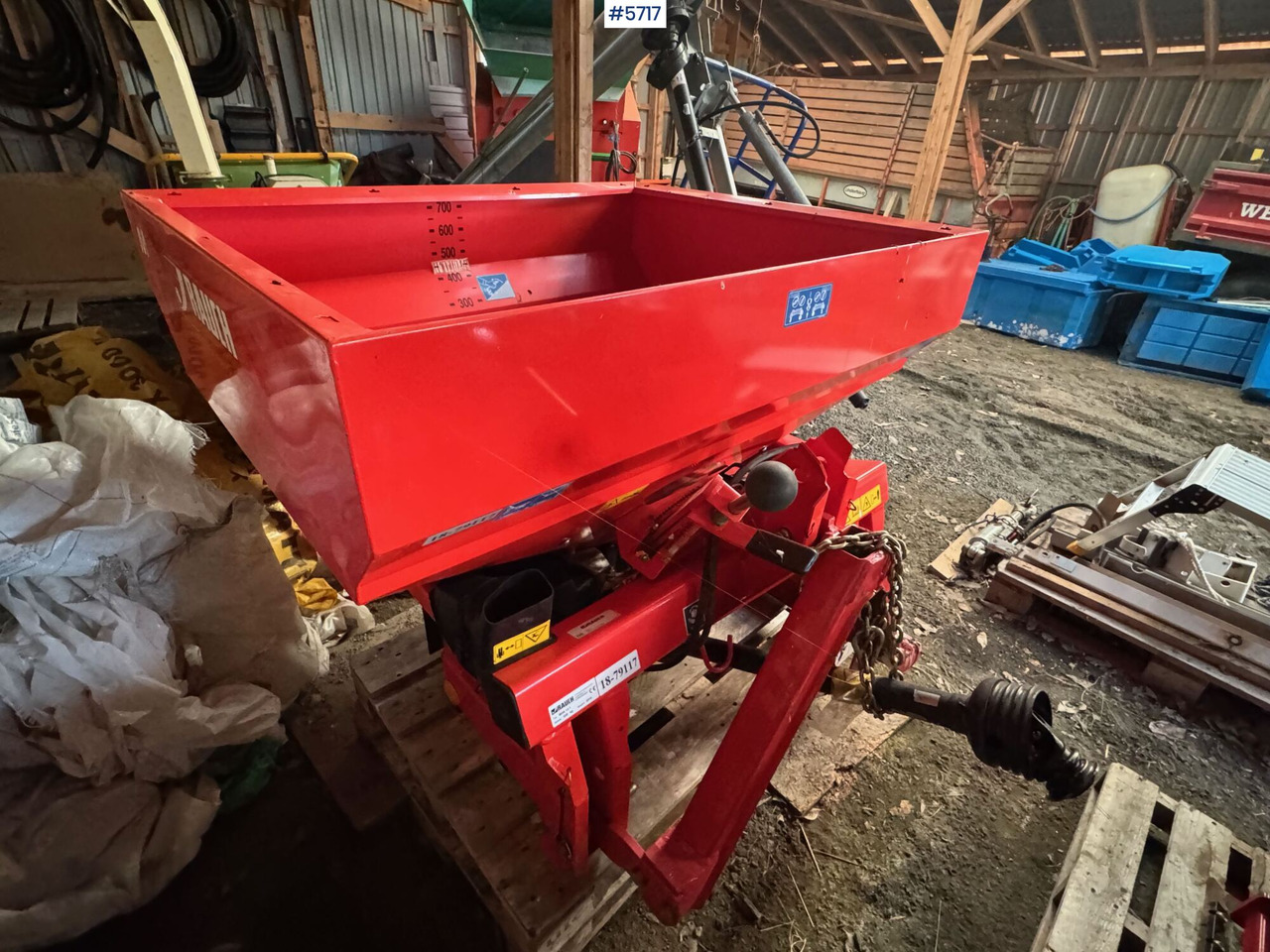 2015 RAUCH MDS 12.1 Fertiliser Spreader - Penyebar pupuk: gambar 4 2015 RAUCH MDS 12.1 Fertiliser Spreader - Penyebar pupuk: gambar 4