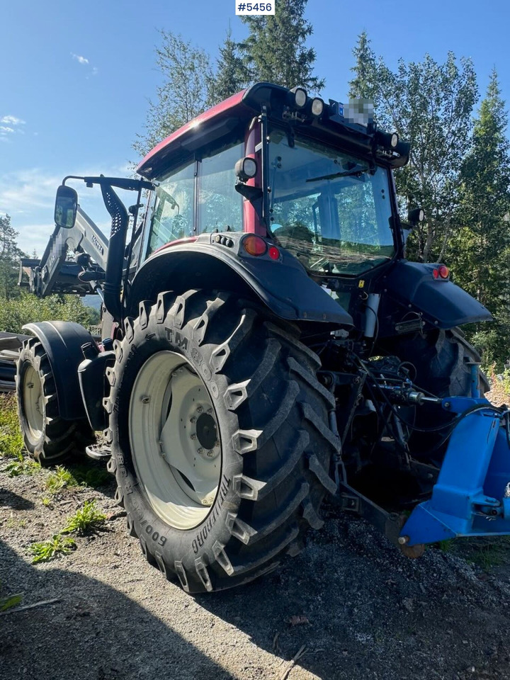 2015 Valtra N123 w/ front loader - Traktor: gambar 5 2015 Valtra N123 w/ front loader - Traktor: gambar 5