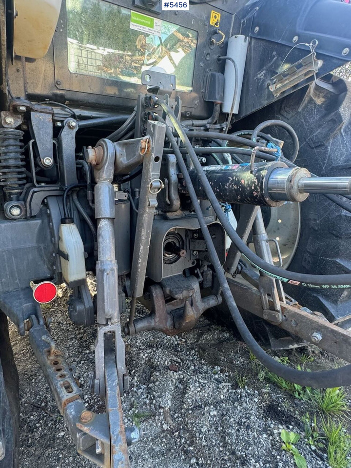 Leasing  2015 Valtra N123 w/ front loader 2015 Valtra N123 w/ front loader: gambar 18