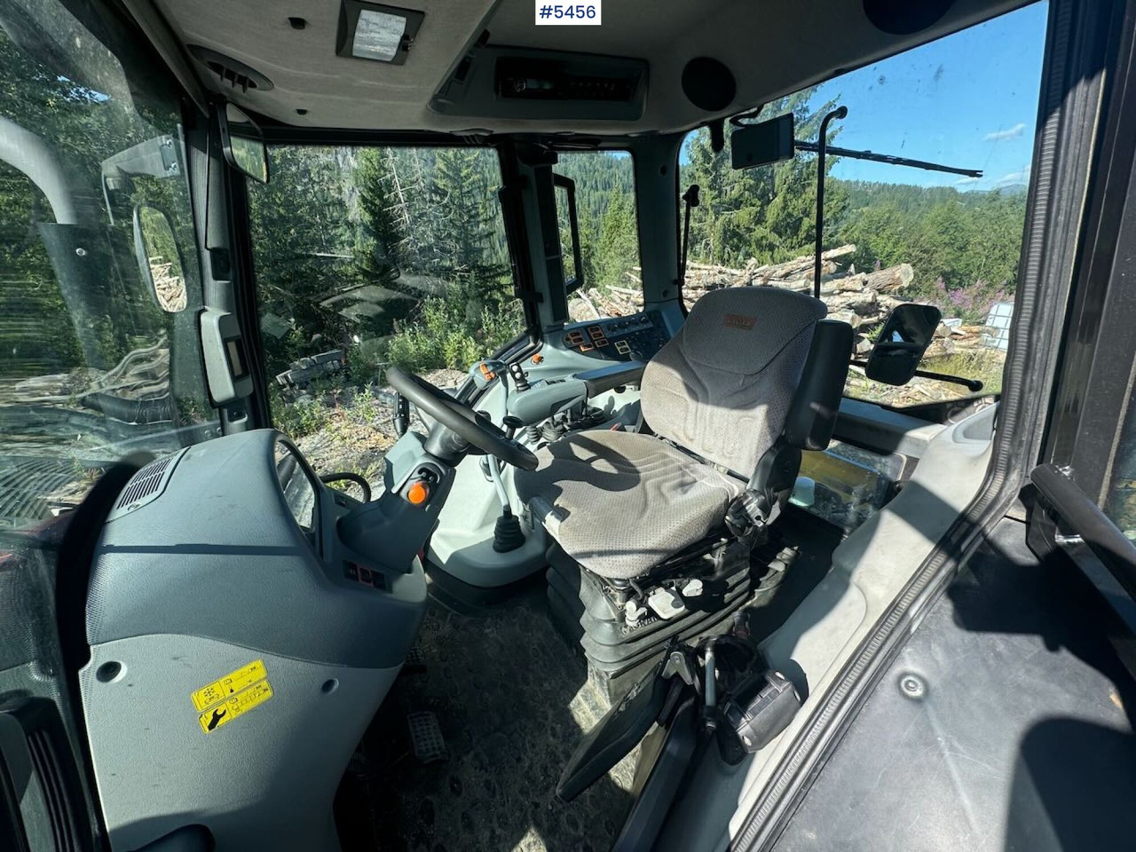 Leasing  2015 Valtra N123 w/ front loader 2015 Valtra N123 w/ front loader: gambar 20