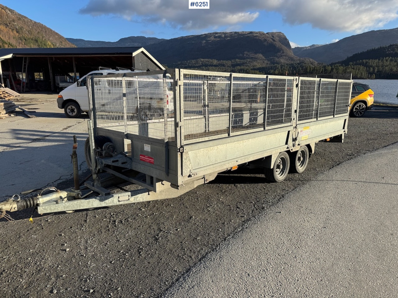 2016 Bateson PL w/ frames and tip. - Trailer mobil: gambar 1 2016 Bateson PL w/ frames and tip. - Trailer mobil: gambar 1