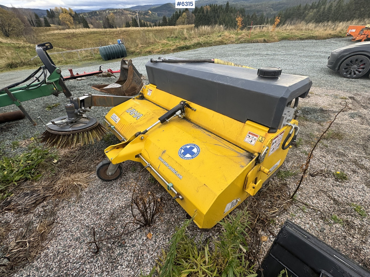 2016 VAMA 2000 Sweeping broom w/ side broom - Sapu: gambar 2 2016 VAMA 2000 Sweeping broom w/ side broom - Sapu: gambar 2