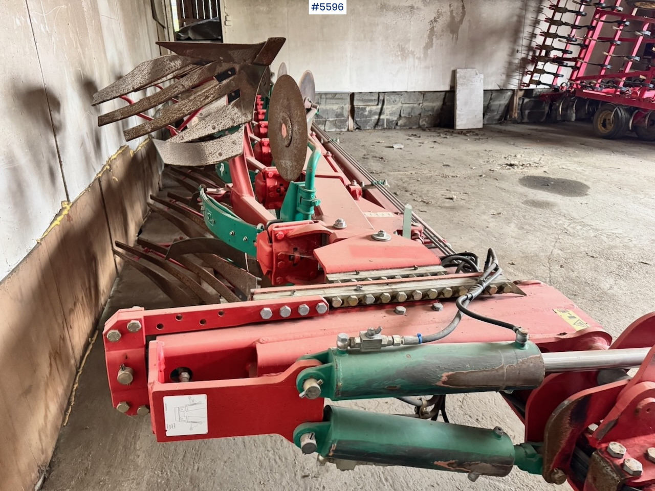 2017 Kverneland 7-Furrow Reversible Plow - Mesin pengolahan tanah: gambar 3 2017 Kverneland 7-Furrow Reversible Plow - Mesin pengolahan tanah: gambar 3