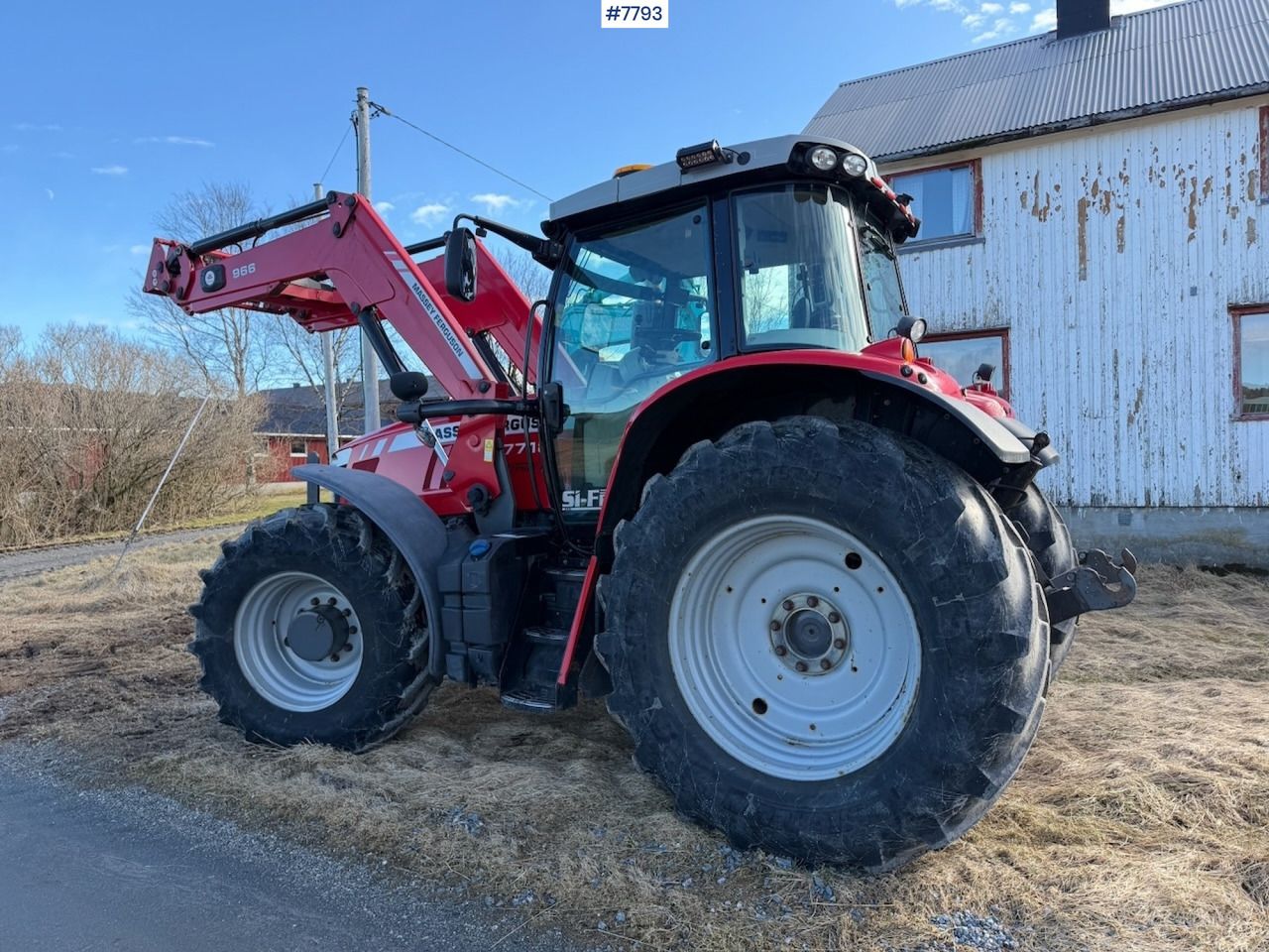 2017 Massey-Fergusson 7718 Dyna 4x4 w/front loader - Traktor: gambar 4 2017 Massey-Fergusson 7718 Dyna 4x4 w/front loader - Traktor: gambar 4