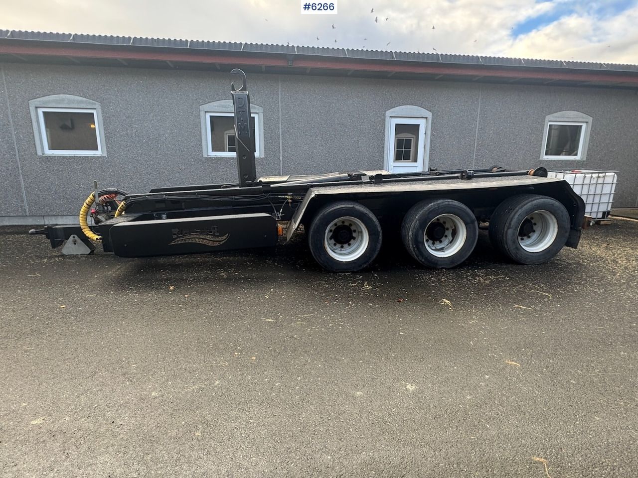 2018 MCM 3 axle hook trailer - Trailer pertanian: gambar 2 2018 MCM 3 axle hook trailer - Trailer pertanian: gambar 2