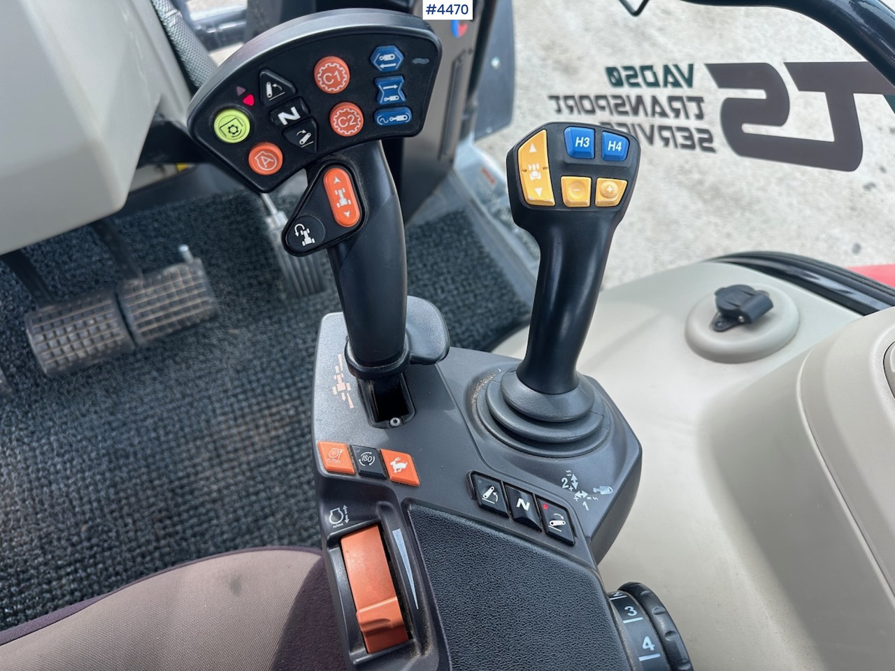 Traktor 2018 Massey Ferguson MF5713 S w/ 2020 Dalen snow blower: gambar 18 Traktor 2018 Massey Ferguson MF5713 S w/ 2020 Dalen snow blower: gambar 18