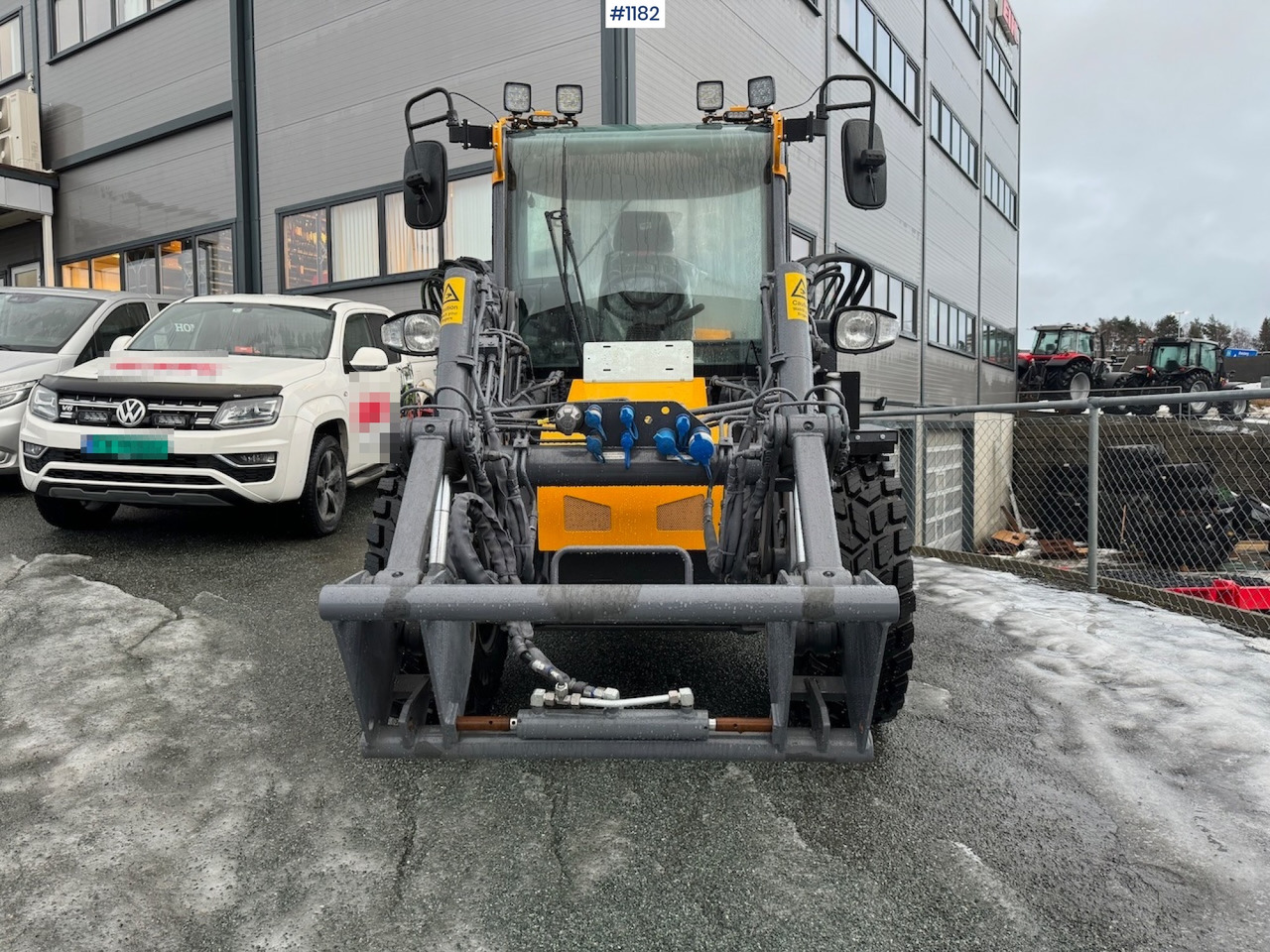 2023 LM Trac 587, DEMO, LIKE NEW! - Pemuat ringkas: gambar 2 2023 LM Trac 587, DEMO, LIKE NEW! - Pemuat ringkas: gambar 2