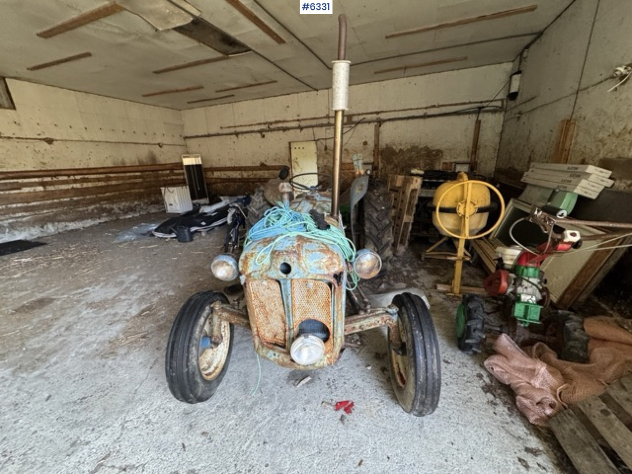 Leasing 962 Fordson Dexta ‘Gråtass’ tractor 962 Fordson Dexta ‘Gråtass’ tractor: gambar 14 Leasing 962 Fordson Dexta ‘Gråtass’ tractor 962 Fordson Dexta ‘Gråtass’ tractor: gambar 14