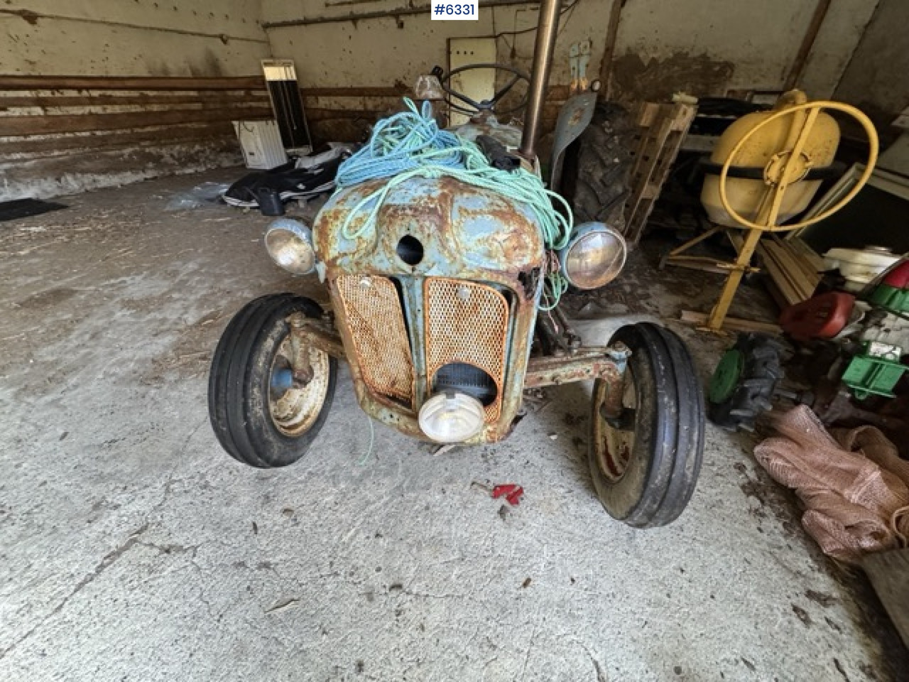 Leasing 962 Fordson Dexta ‘Gråtass’ tractor 962 Fordson Dexta ‘Gråtass’ tractor: gambar 11 Leasing 962 Fordson Dexta ‘Gråtass’ tractor 962 Fordson Dexta ‘Gråtass’ tractor: gambar 11