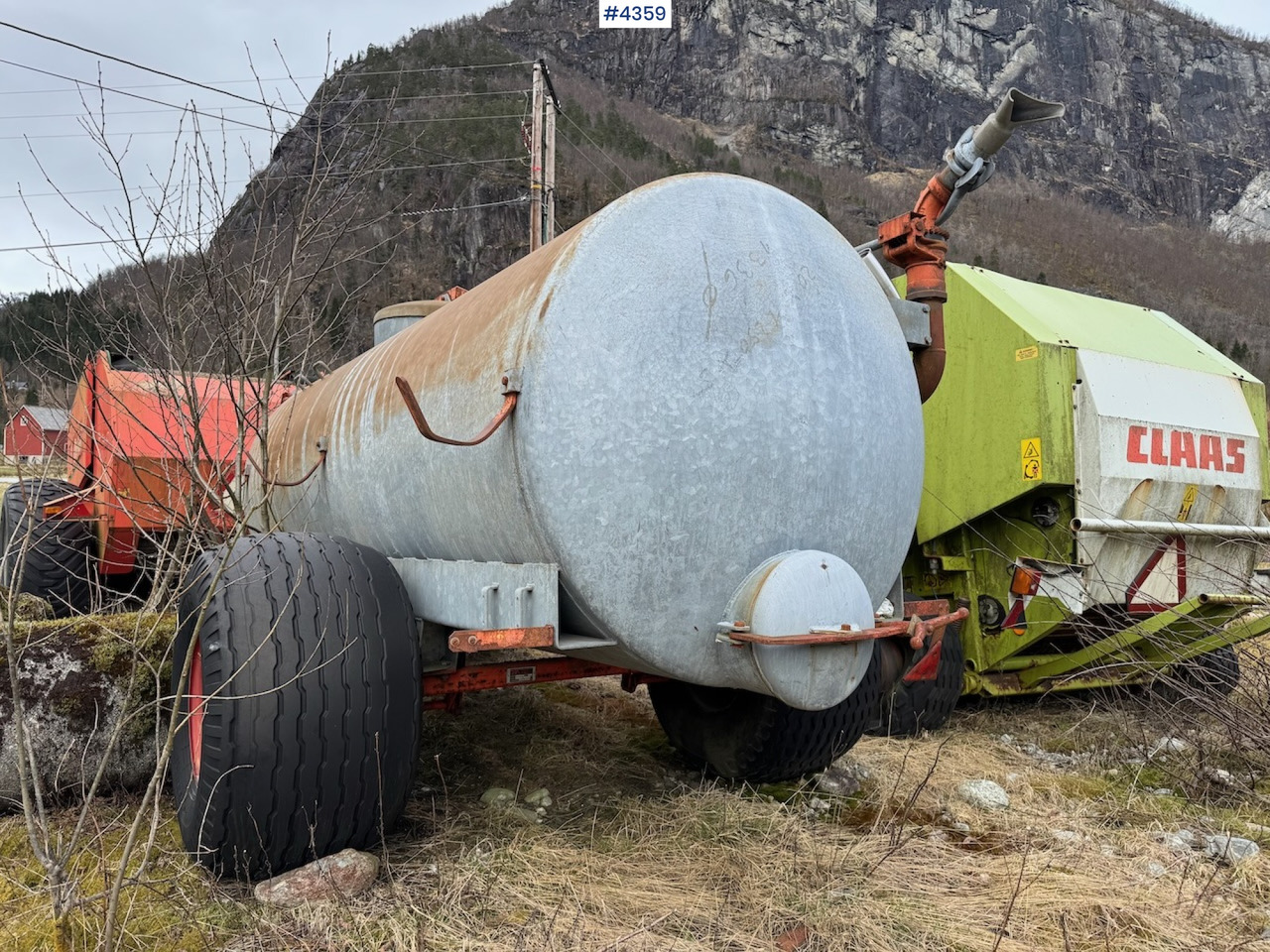 Bauer Manure spreader with boom cannon. - Penyebar kotoran: gambar 5 Bauer Manure spreader with boom cannon. - Penyebar kotoran: gambar 5