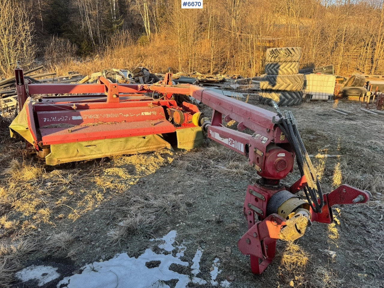 Circa 2003 JF CMS2800 mower. - Mesin pemotong padang rumput: gambar 1 Circa 2003 JF CMS2800 mower. - Mesin pemotong padang rumput: gambar 1