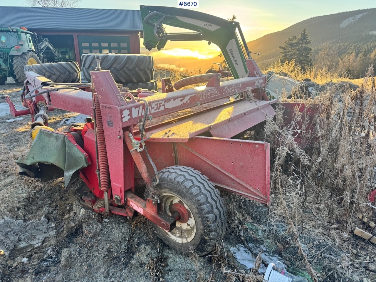 Circa 2003 JF CMS2800 mower. - Mesin pemotong padang rumput: gambar 5 Circa 2003 JF CMS2800 mower. - Mesin pemotong padang rumput: gambar 5