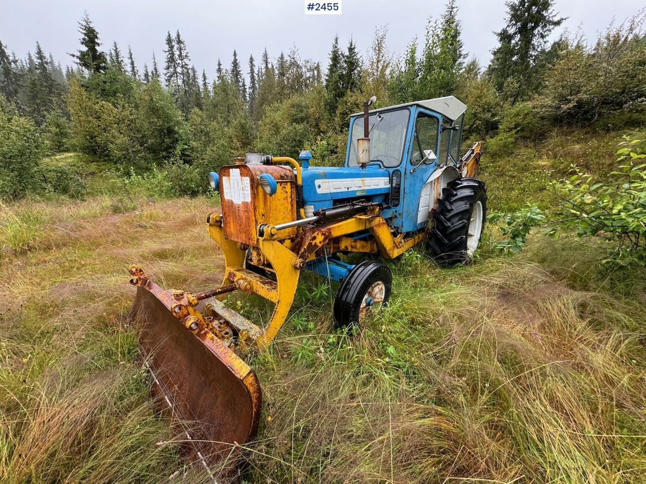 Ford 5000 backhoe loader - Traktor: gambar 4 Ford 5000 backhoe loader - Traktor: gambar 4
