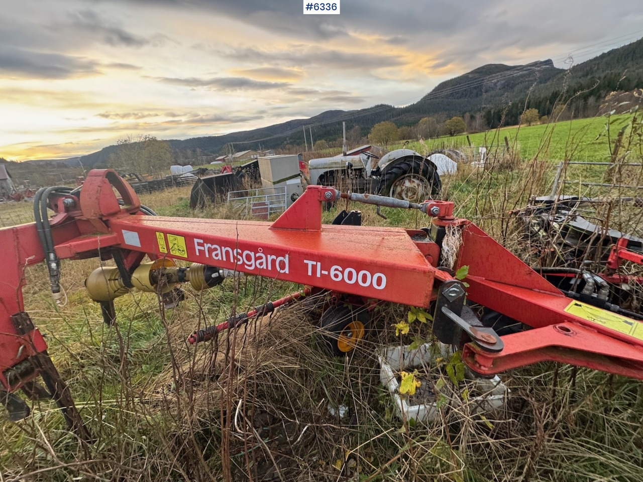 Peralatan untuk pembuatan jerami Fransgård TI-6000 combi rake: gambar 15