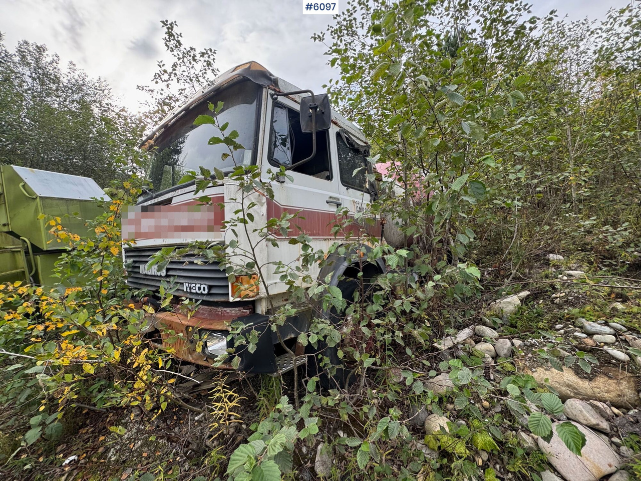 Iveco 256 M 19 FL (Magirus-Deutz) concrete truck. Partially a repair project. - Truk pengaduk beton: gambar 1 Iveco 256 M 19 FL (Magirus-Deutz) concrete truck. Partially a repair project. - Truk pengaduk beton: gambar 1