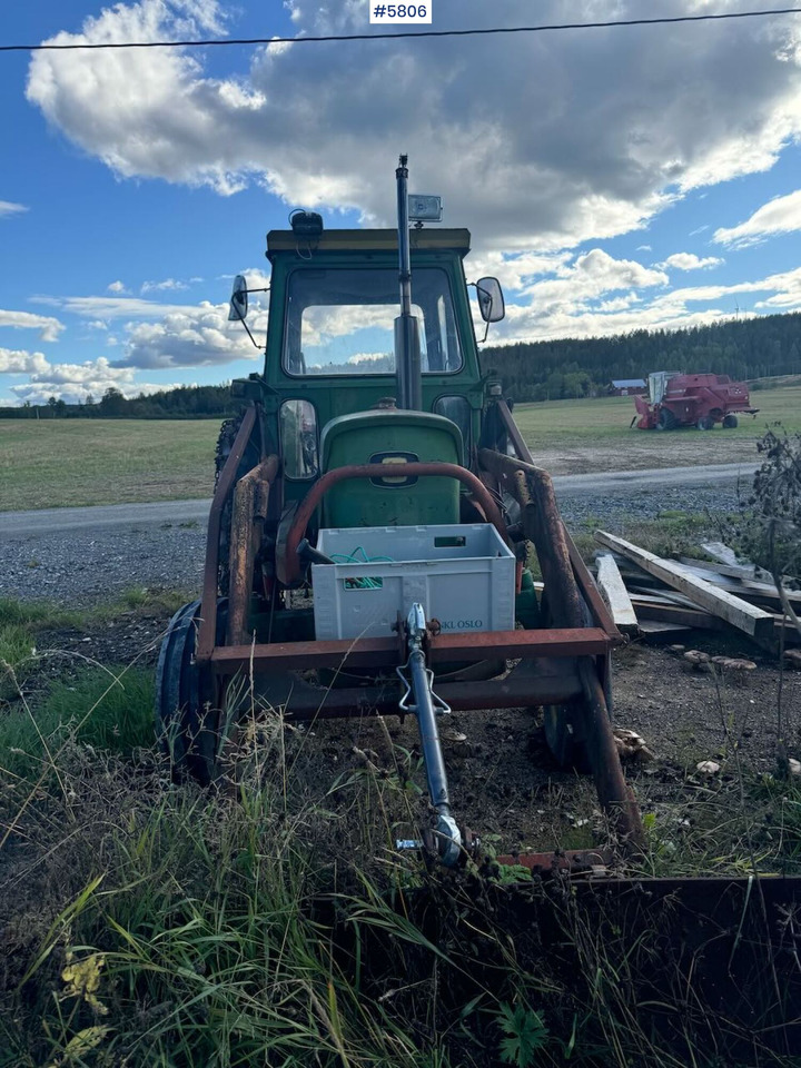 John Deere 2130 - Traktor: gambar 5 John Deere 2130 - Traktor: gambar 5