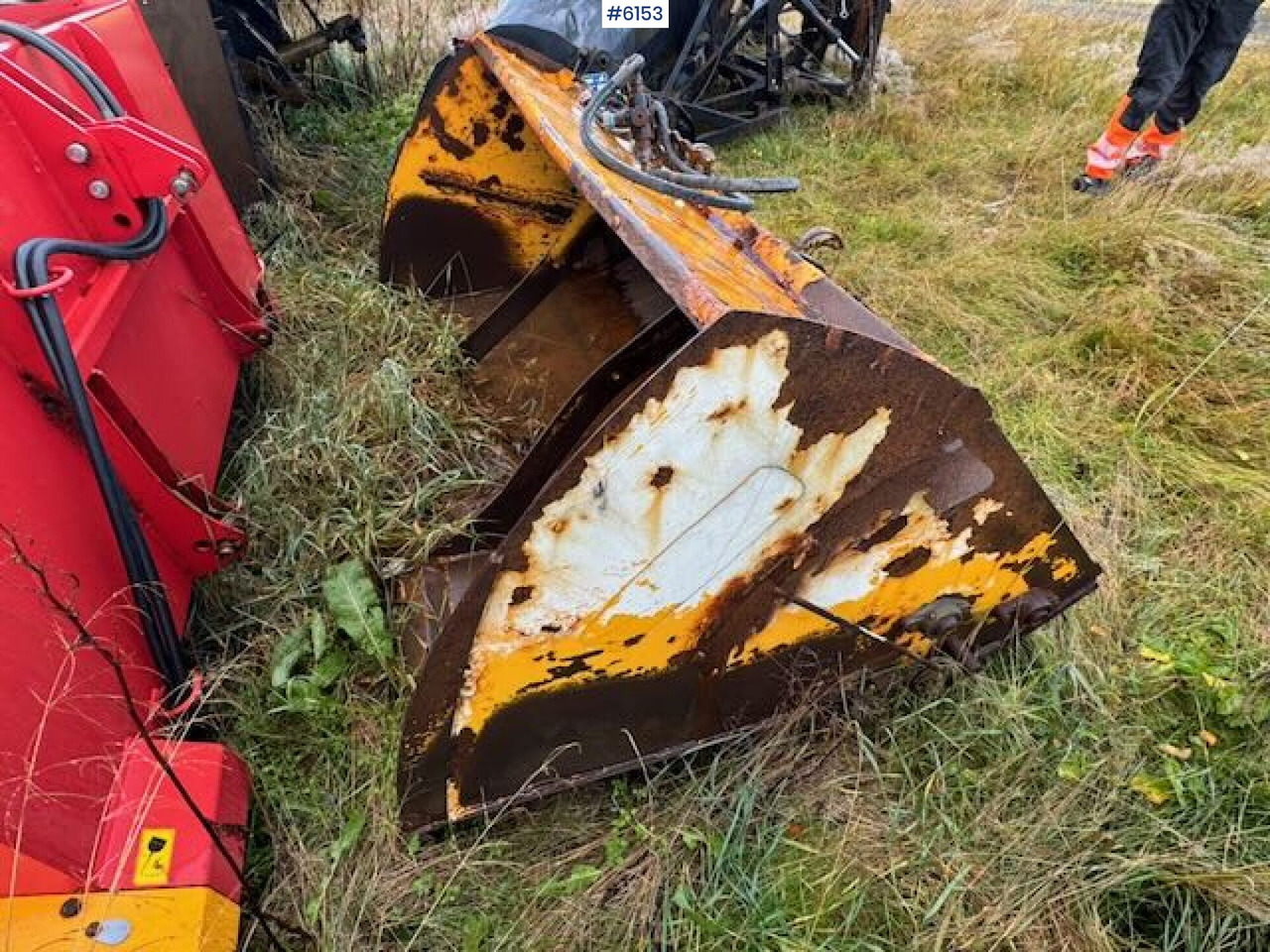 2012 Dalen 2034 sand spreader - Kendaraan Kota/ Khusus: gambar 3 2012 Dalen 2034 sand spreader - Kendaraan Kota/ Khusus: gambar 3