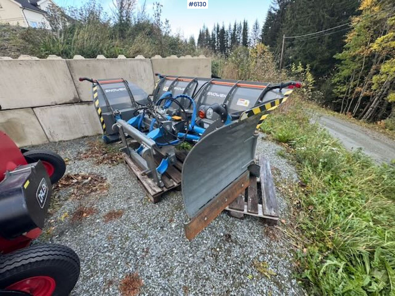 2023 Snowek U420 U-plow w/ remote control! - Kendaraan Kota/ Khusus: gambar 2 2023 Snowek U420 U-plow w/ remote control! - Kendaraan Kota/ Khusus: gambar 2