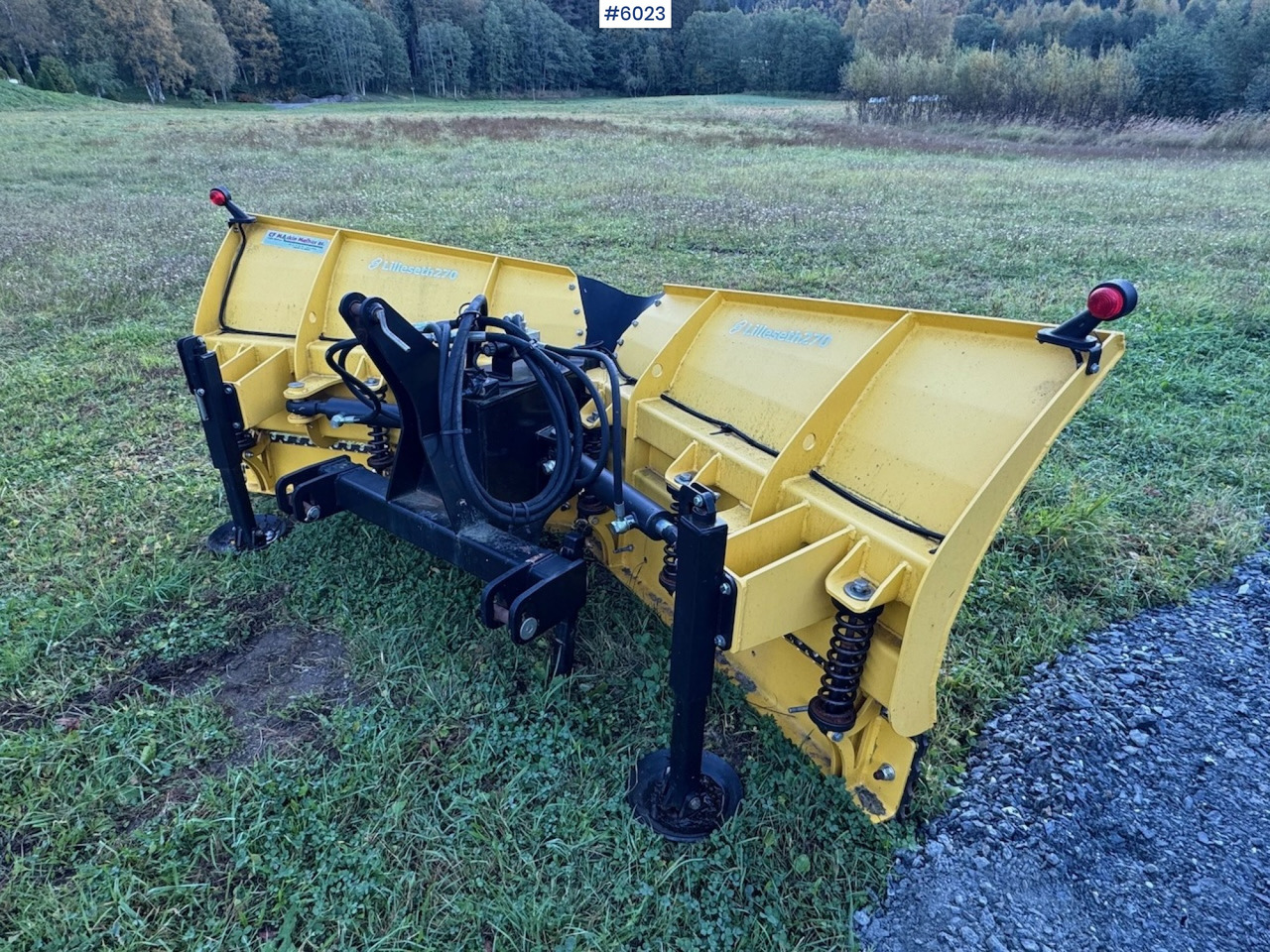 Lilleseth V-plow 270 w/ 3rd and 4th function! - Kendaraan Kota/ Khusus: gambar 4 Lilleseth V-plow 270 w/ 3rd and 4th function! - Kendaraan Kota/ Khusus: gambar 4