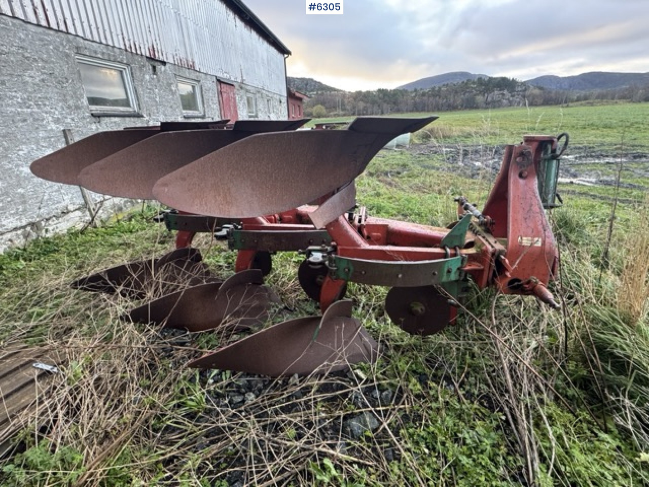 Kverneland 3-furrow reversible plough - Mesin pengolahan tanah: gambar 3 Kverneland 3-furrow reversible plough - Mesin pengolahan tanah: gambar 3