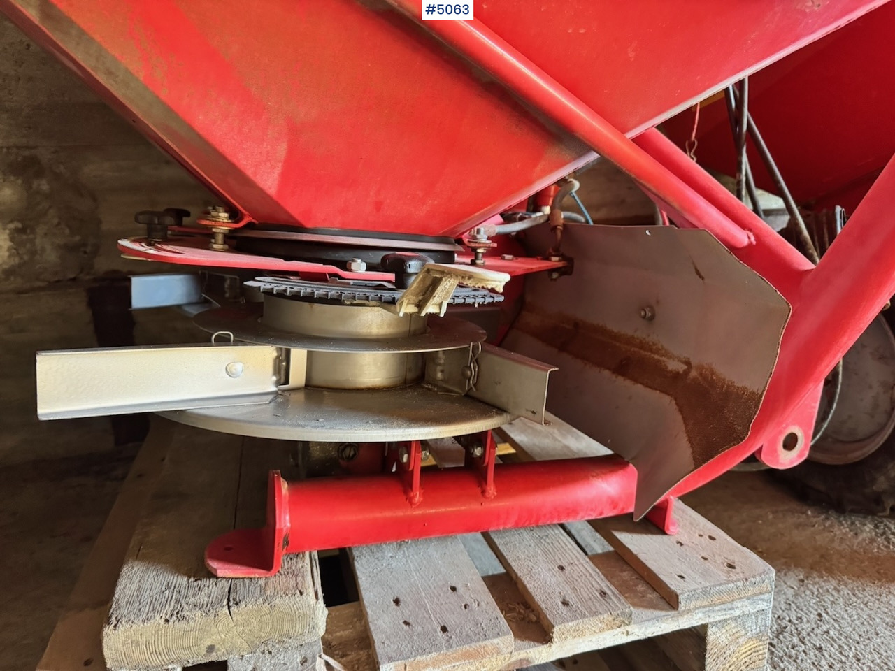 Kverneland Accord Fertilizer spreader - Penyebar pupuk: gambar 3 Kverneland Accord Fertilizer spreader - Penyebar pupuk: gambar 3