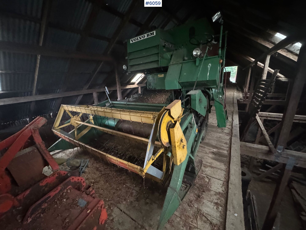 Volvo BM Aktiv 800 combine harvester - Pemanen gabungan: gambar 3 Volvo BM Aktiv 800 combine harvester - Pemanen gabungan: gambar 3