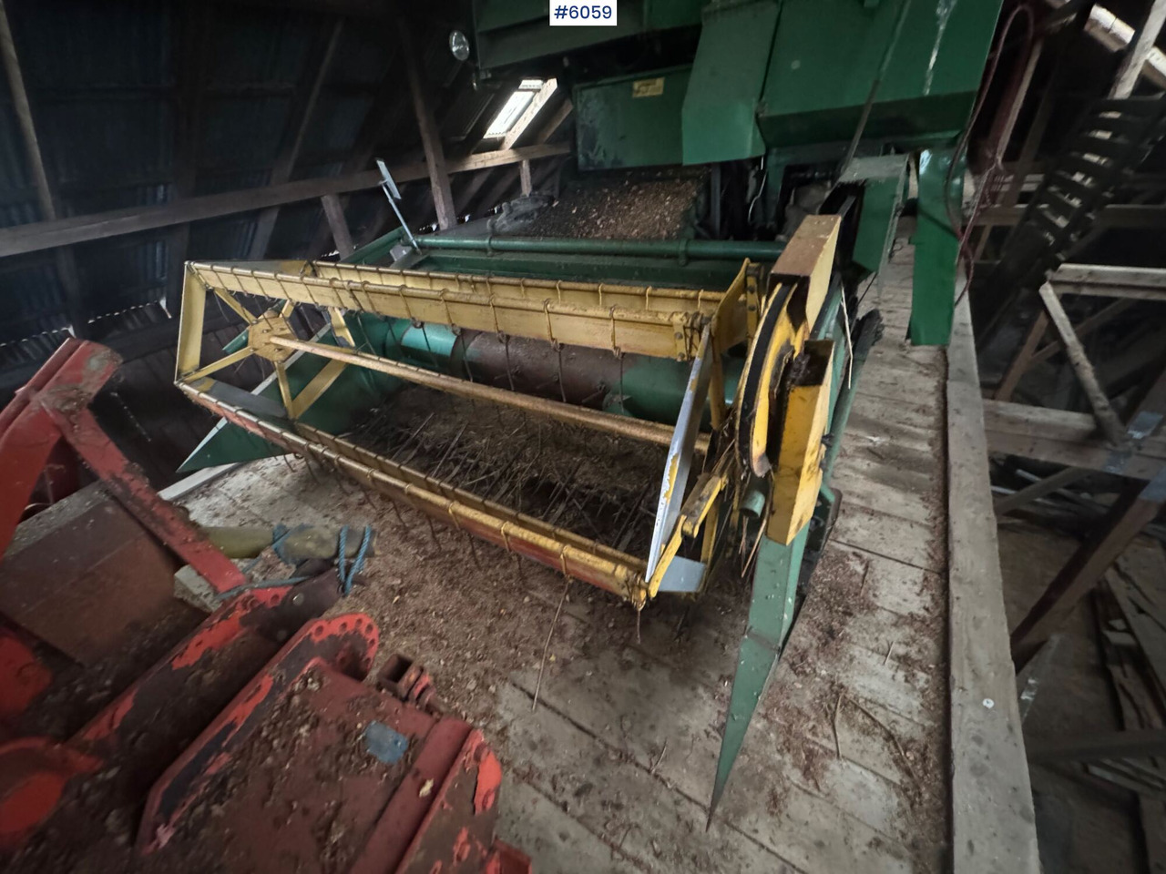 Volvo BM Aktiv 800 combine harvester - Pemanen gabungan: gambar 2 Volvo BM Aktiv 800 combine harvester - Pemanen gabungan: gambar 2