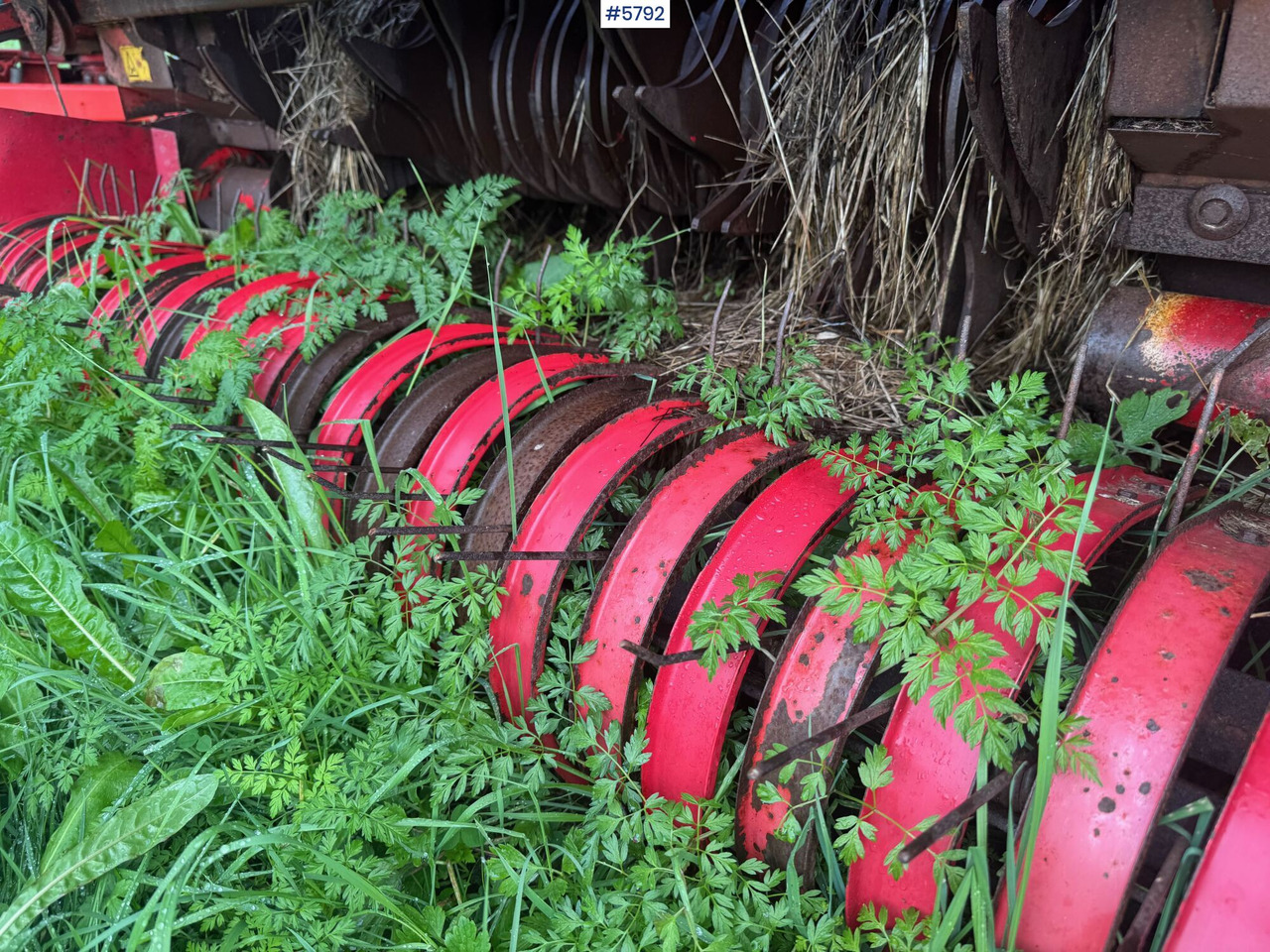 Peralatan untuk pembuatan jerami Welger RP 200 Mastercut round baler. Partially repaired object.: gambar 8 Peralatan untuk pembuatan jerami Welger RP 200 Mastercut round baler. Partially repaired object.: gambar 8