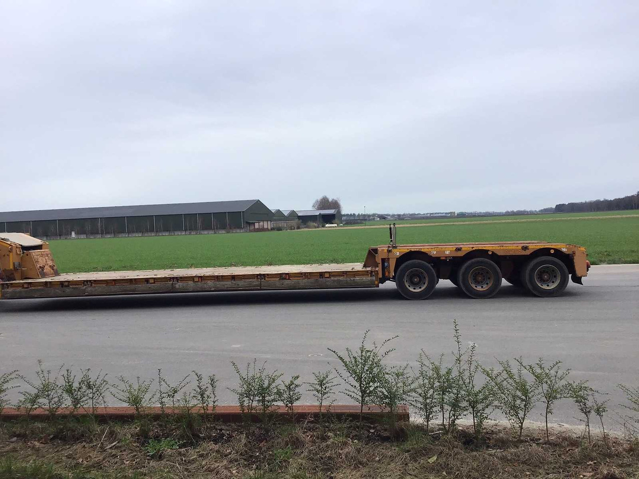 Semi-trailer low bed nooteboom EURO-66-03: gambar 17