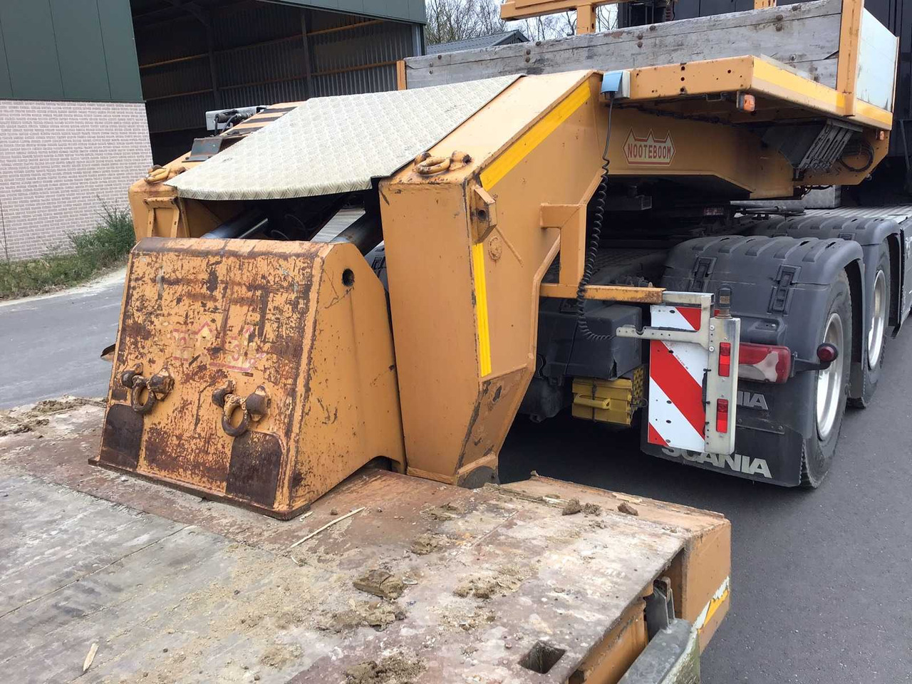 Semi-trailer low bed nooteboom EURO-66-03: gambar 28