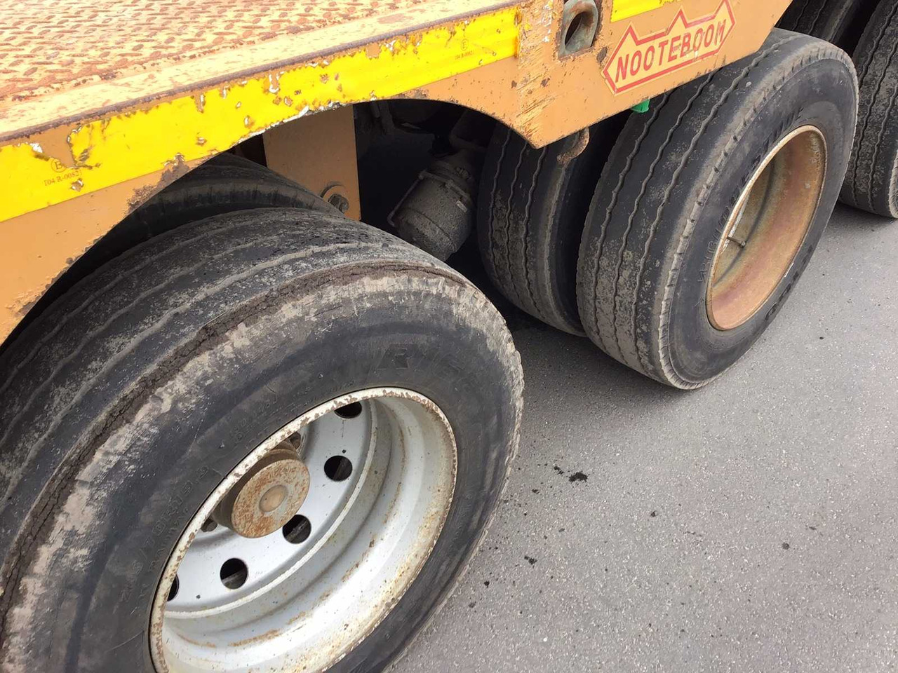Semi-trailer low bed nooteboom EURO-66-03: gambar 12