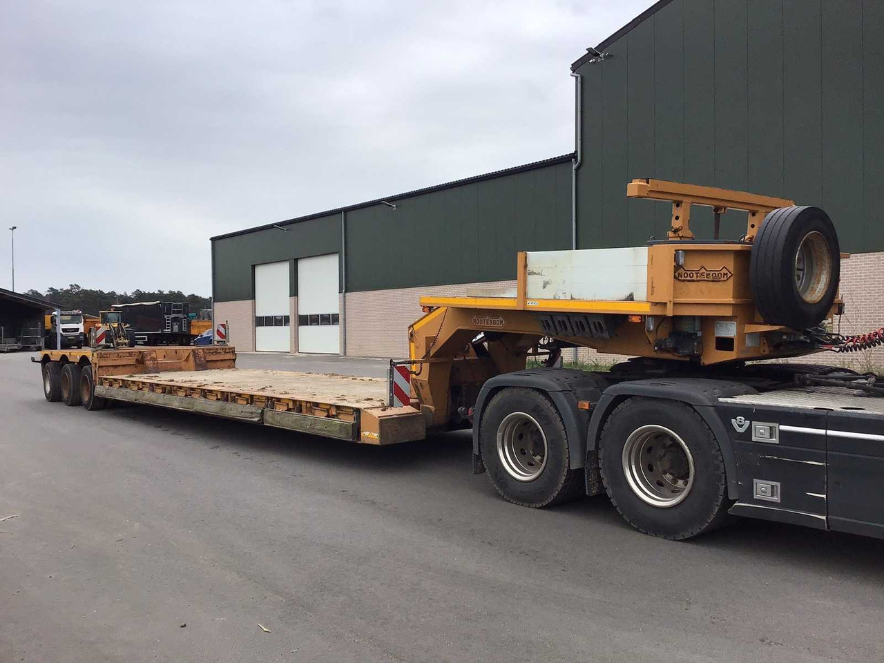 Semi-trailer low bed nooteboom EURO-66-03: gambar 9