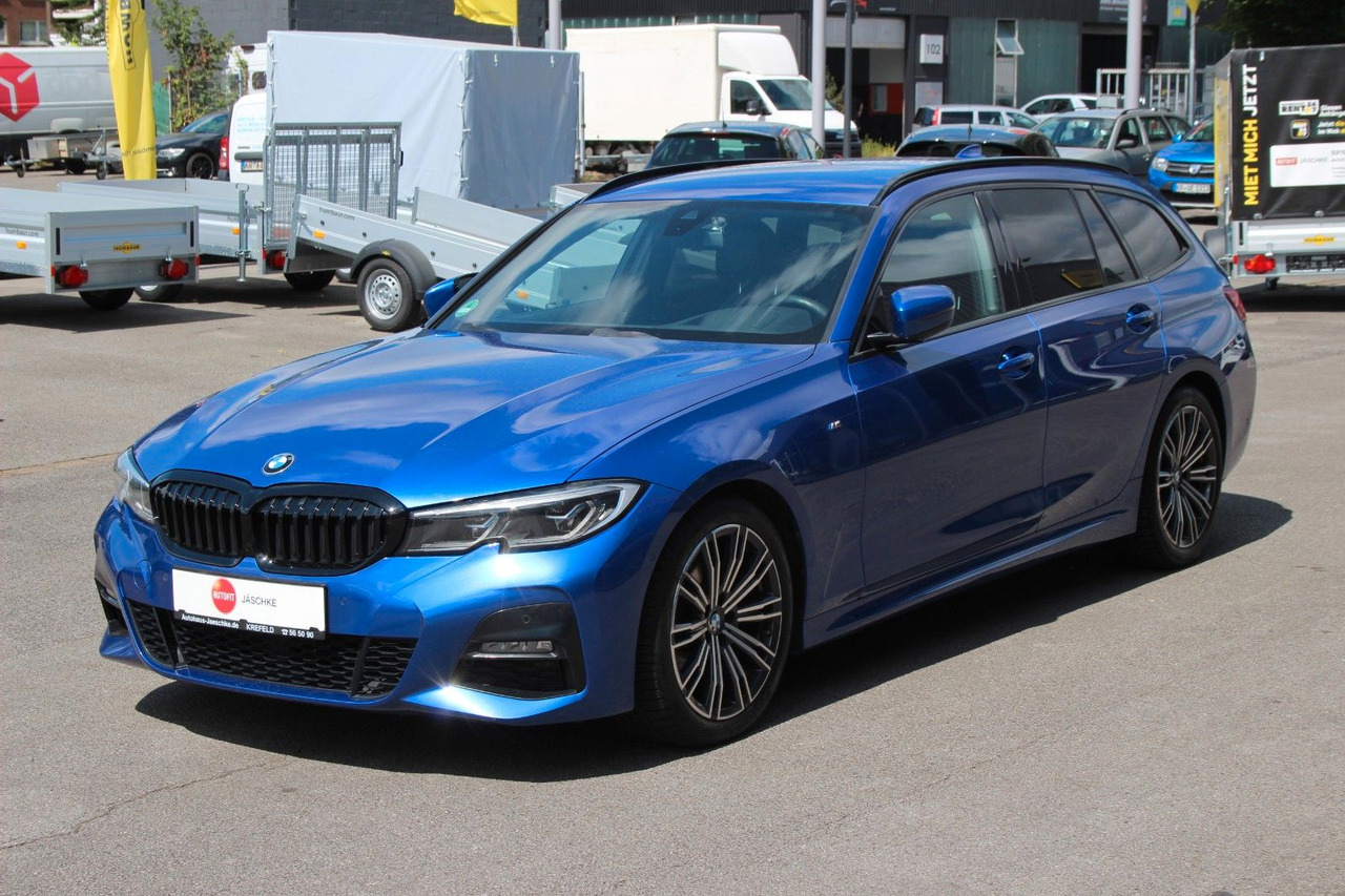 BMW 320 Touring d M Sport Laser Alcantara Harman Kar - Station wagon: gambar 4 BMW 320 Touring d M Sport Laser Alcantara Harman Kar - Station wagon: gambar 4