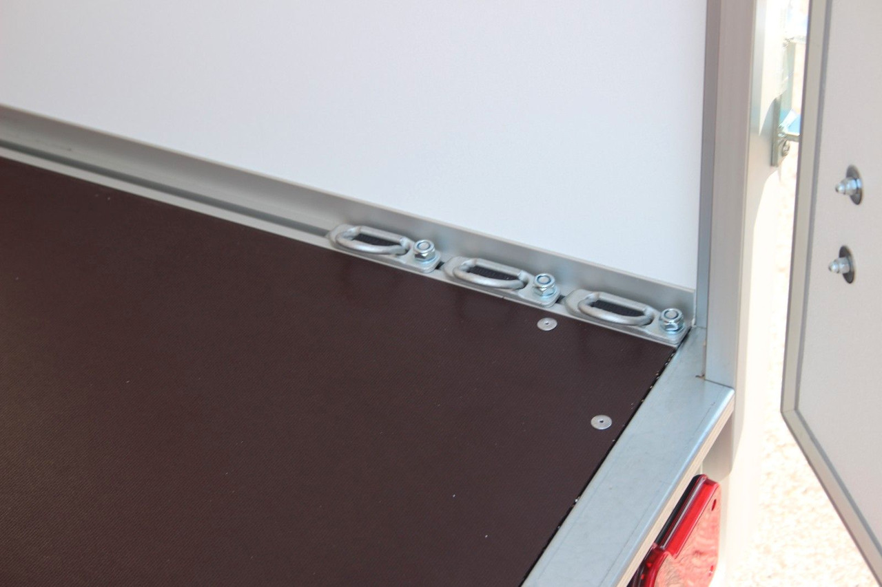 Humbaur HK 132513-15P Überfahrwand Kofferanhänger Flex - Trailer kotak tertutup: gambar 5 Humbaur HK 132513-15P Überfahrwand Kofferanhänger Flex - Trailer kotak tertutup: gambar 5