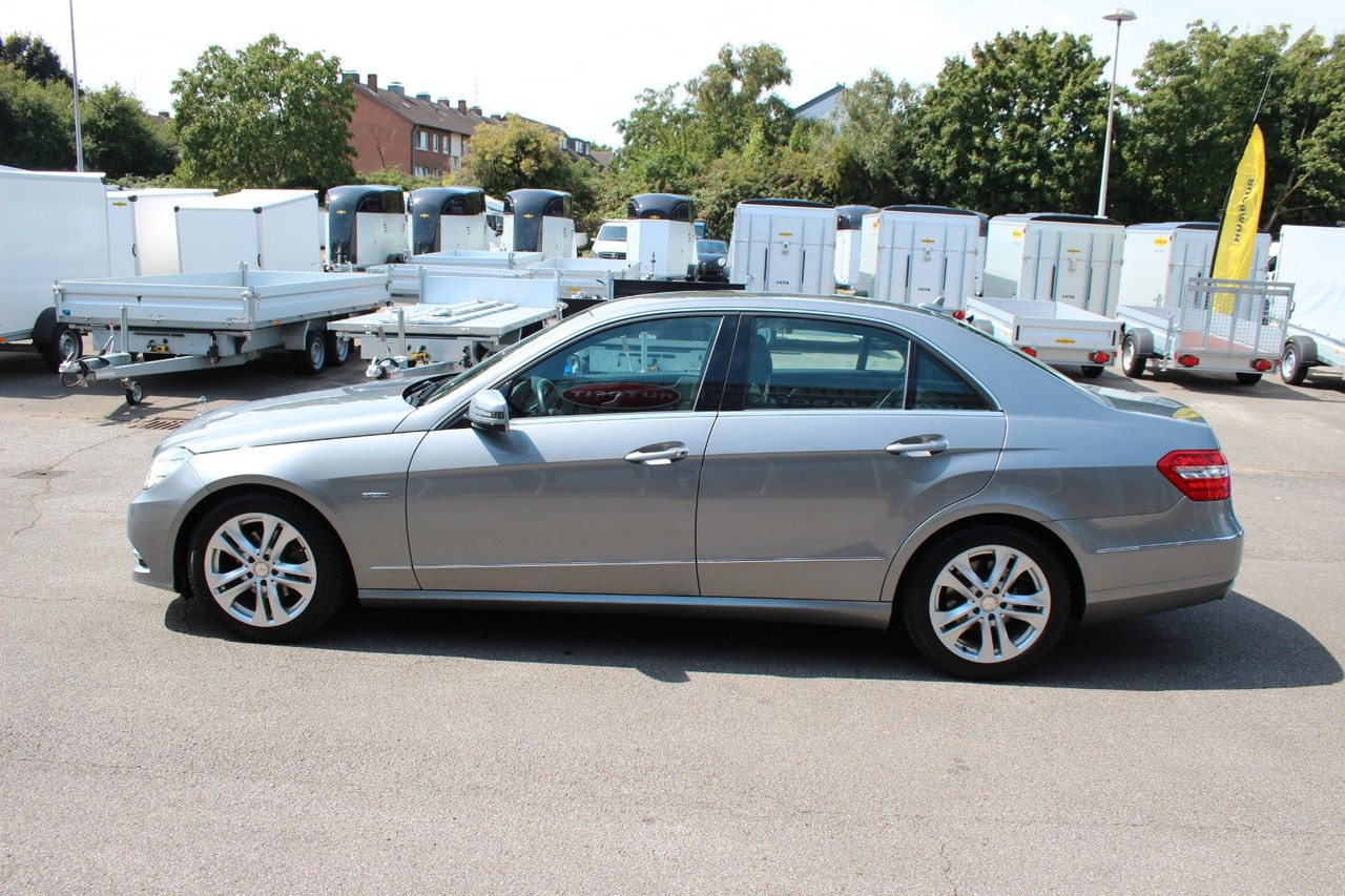 Mercedes-Benz CGI BlueEfficiency Avantgarde Automatik 59980 KM - Mobil sedan: gambar 5 Mercedes-Benz CGI BlueEfficiency Avantgarde Automatik 59980 KM - Mobil sedan: gambar 5