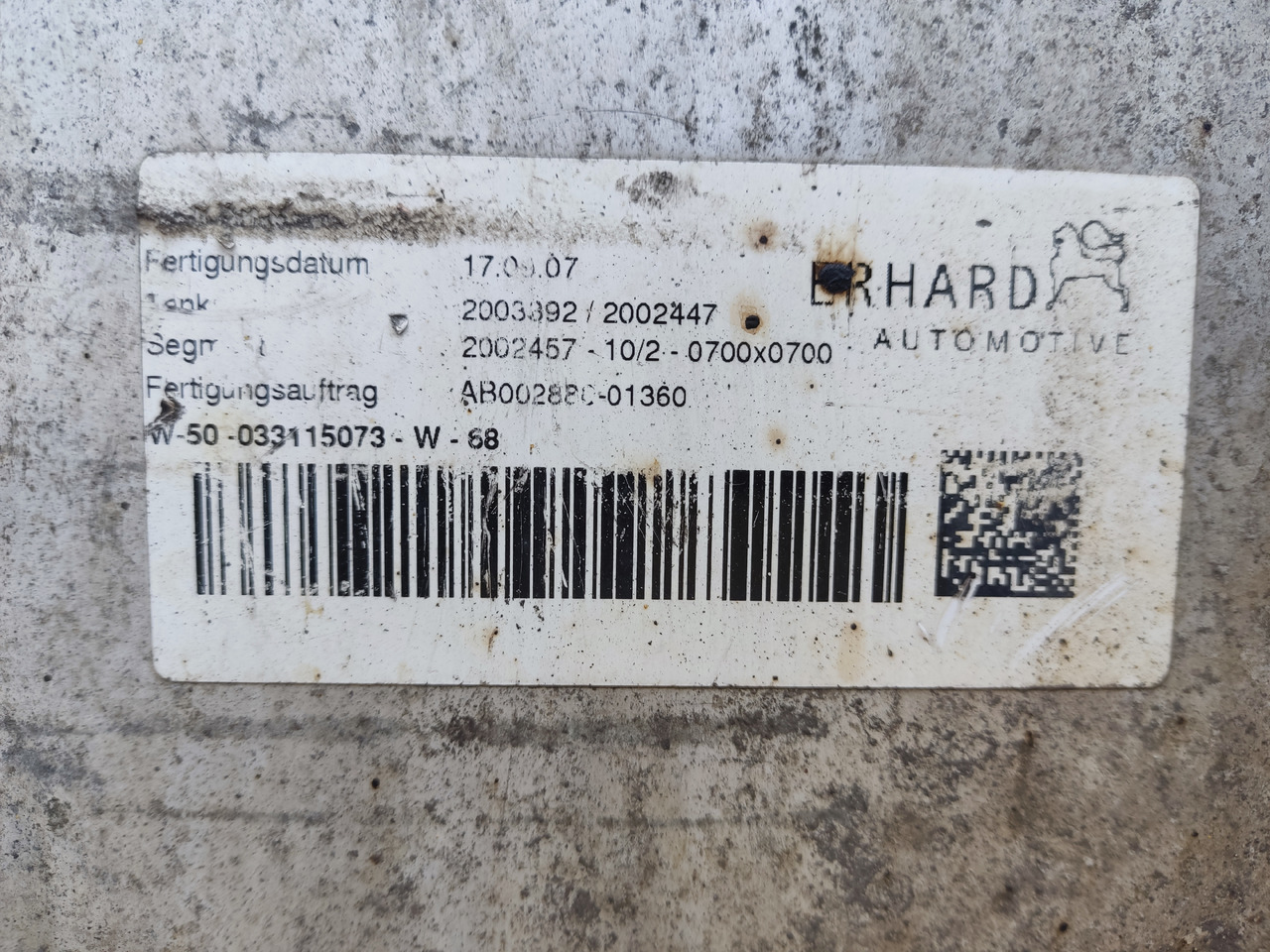 MAN TGA TGX fuel tank 910L - Tangki bahan bakar: gambar 4 MAN TGA TGX fuel tank 910L - Tangki bahan bakar: gambar 4