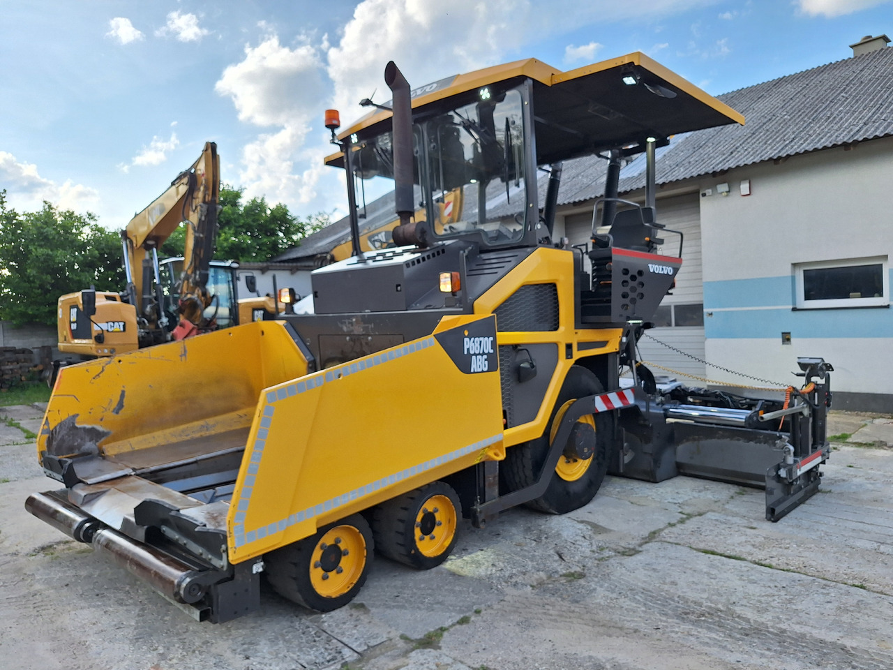 VOLVO P6870C - Paver aspal: gambar 5 VOLVO P6870C - Paver aspal: gambar 5