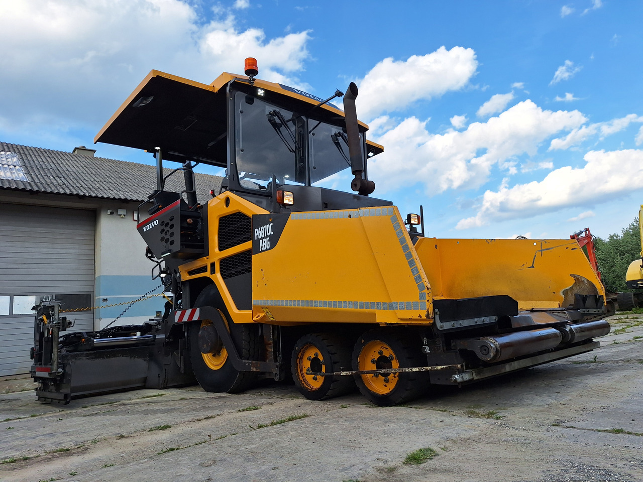 VOLVO P6870C - Paver aspal: gambar 4 VOLVO P6870C - Paver aspal: gambar 4