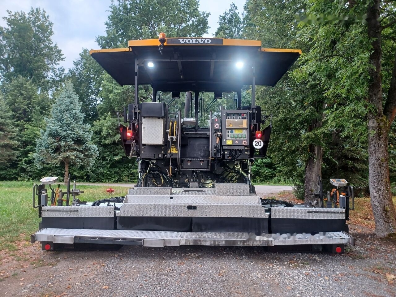 Volvo-ABG P6870C - Paver aspal: gambar 2 Volvo-ABG P6870C - Paver aspal: gambar 2