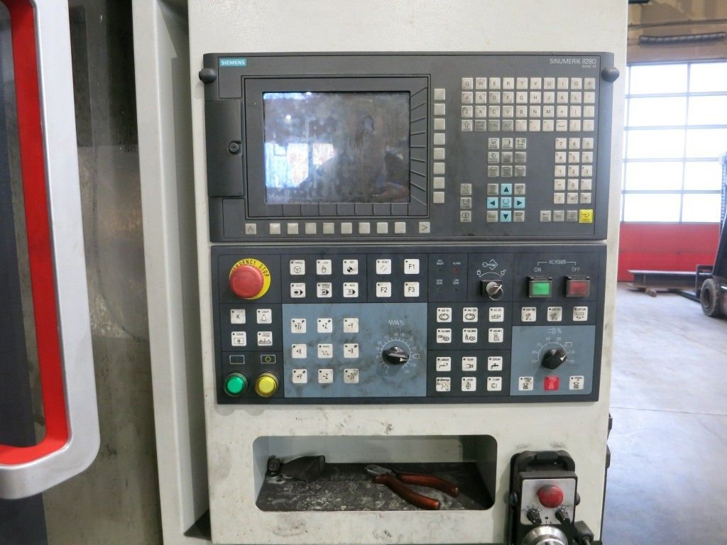 VMC 1100 B - Machining center: gambar 2 VMC 1100 B - Machining center: gambar 2