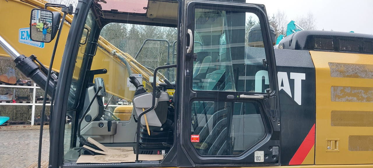 CATERPILLAR 326F - Ekskavator perayap: gambar 5 CATERPILLAR 326F - Ekskavator perayap: gambar 5
