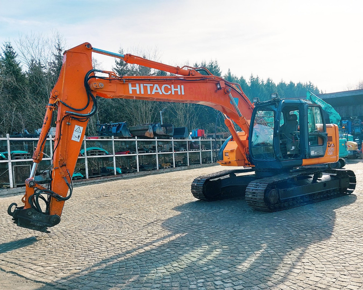 Hitachi ZX225USRLC - Ekskavator perayap: gambar 1 Hitachi ZX225USRLC - Ekskavator perayap: gambar 1
