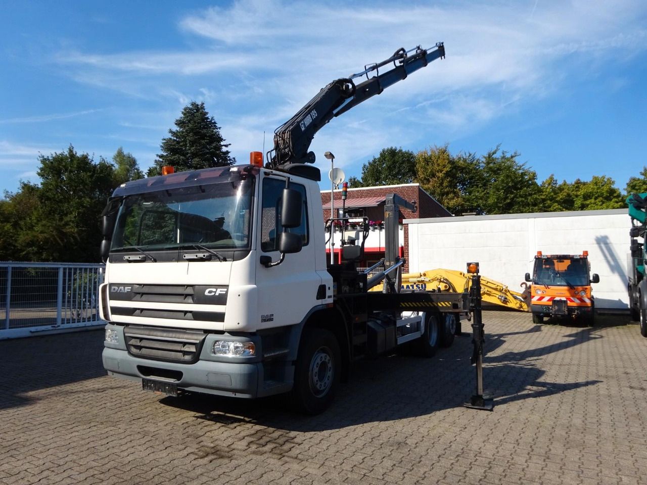 DAF 28-250 CF Abroller + HIA B195-3 Kran - Hook lift, Truk derek: gambar 2 DAF 28-250 CF Abroller + HIA B195-3 Kran - Hook lift, Truk derek: gambar 2